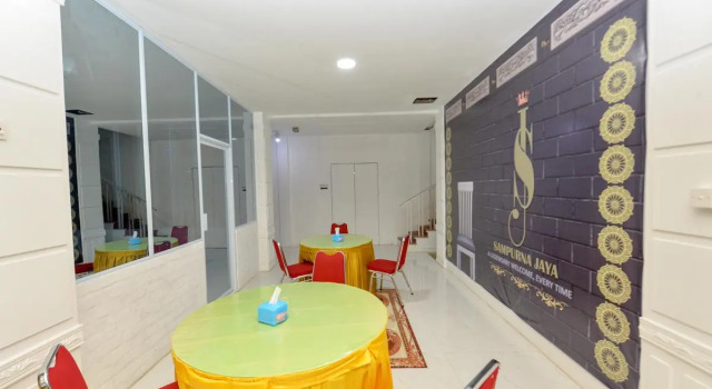 OYO 2487 Sampurna Jaya Hotel