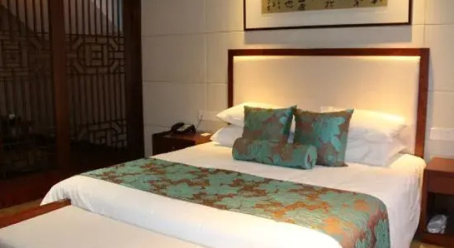Люкс с видом на озеро Sunwu Academy Luofu Hotel
