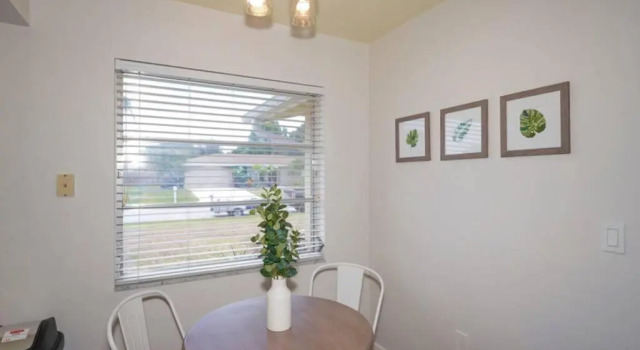Pool Home - Close to beaches, food, downtown!