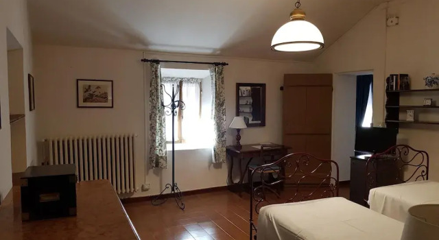 Коттедж Apartment in a 19th Century Building, in the Hills With Stunning Views, Wifi