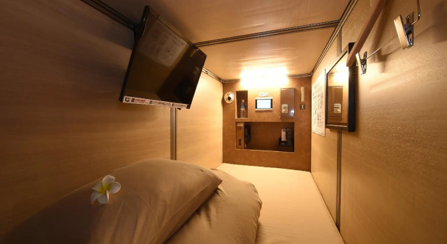 Мужская капсула Capsule Hotel Anshin Oyado Premier Resort Kyoto Shijo Karasuma