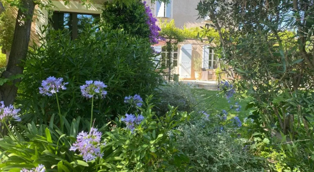 La Paradoune 2, Book Hotel Hoteller i Paradou med pool, Swimmingpool