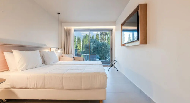 Трёхместный номер Premium с видом на сад Iolida Corfu Resort by Smile Hotels