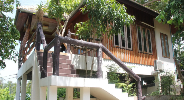 Pimolsuph House