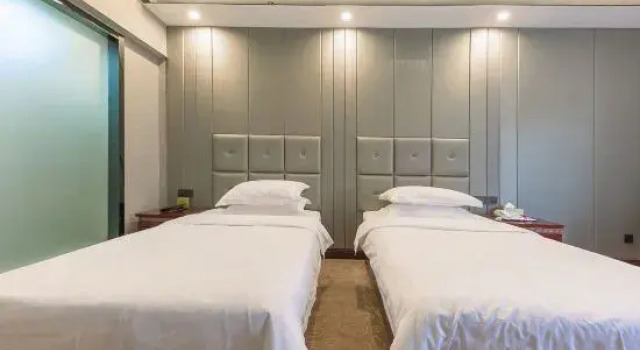 Jinhe Hotel Ruijin, Rezerwuj Hotel Hotele 4-gwiazdkowe w Ruijin, 4*