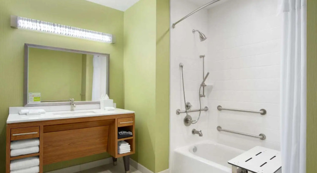 Люкс с балконом Home2 Suites by Hilton Houston Stafford - Sugar Land