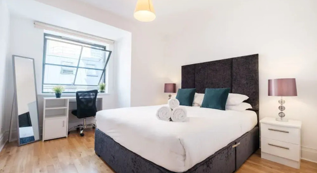 Holborn Penthouse Apartment with Terrace, Забронировать Апартаменты/квартира Лондонский Сити Лондон, рядом с Картезианский монастырь