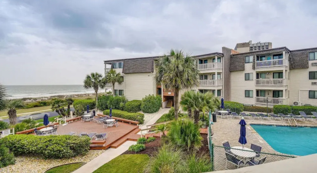 Апартаменты с 2 комнатами с балконом Pool Access & Ocean Views: Myrtle Beach Gem!