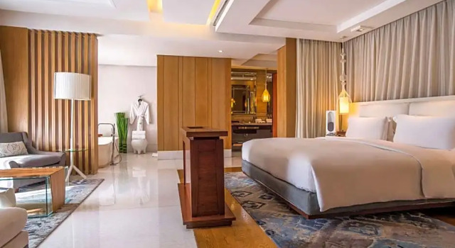 Двухместный люкс с доступом в Club Millésime Honeymoon Sofitel Bali Nusa Dua Beach Resort