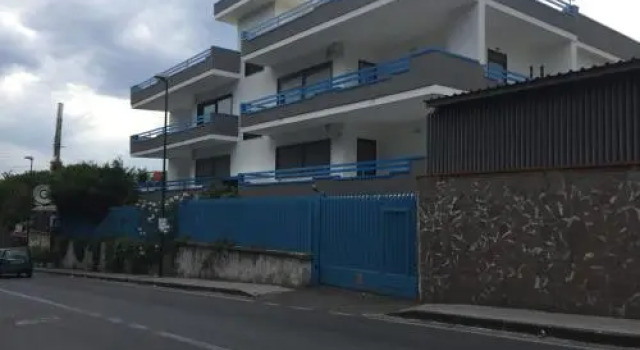 Casa Tiziana, Prenota Hotel Napoli Campania, vicino a Ospedale Monaldi