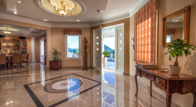 Frido Luxury Villa - 600 Sqm