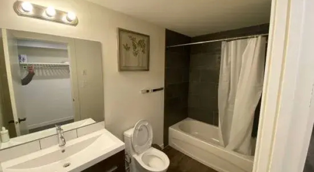 Апартаменты Brand New Dt 1 Br Close To All Edmonton, Canada