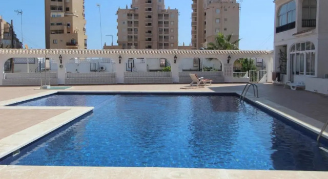 Апартаменты Apartment overlooking to the pool 2450