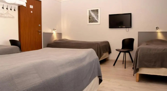 Четырёхместный номер Standard B&B Guesthouse - Bed and Breakfast Keflavik Centre
