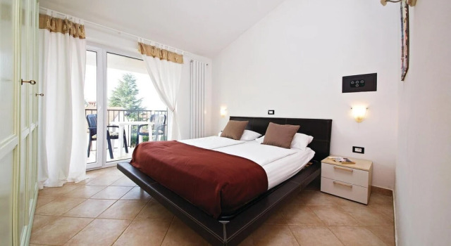 Stunning Apartment in Pula With Outdoor Swimming Pool, Wifi and 2 Bedrooms