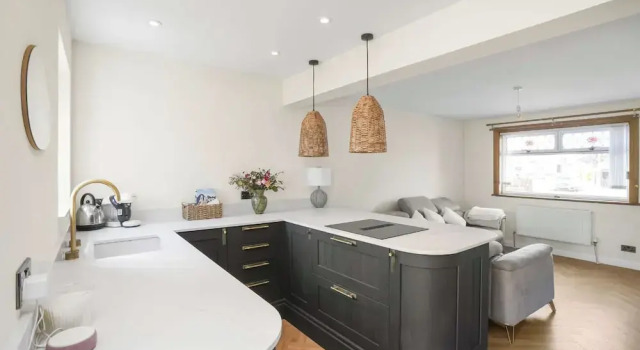 2-Bedroom Home with Parking and Garden, Забронировать Гостевой дом Гостевые дома Midlothian, Гостевой дом