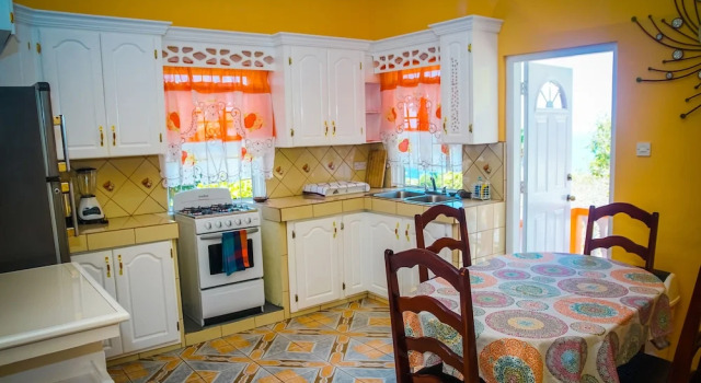 Апартаменты Superior Vinaya's Apartments