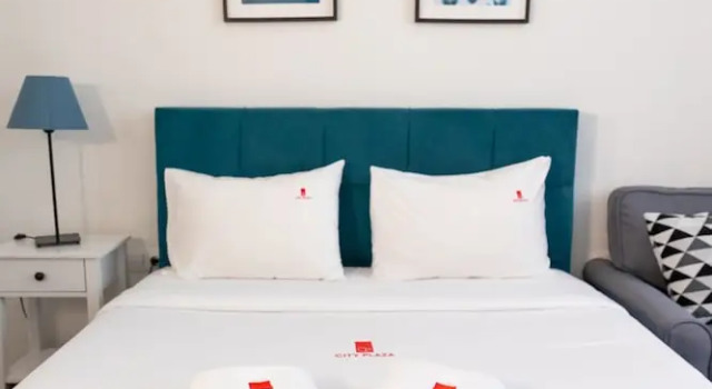 Двухместный номер Deluxe City Plaza Apartments & Rooms