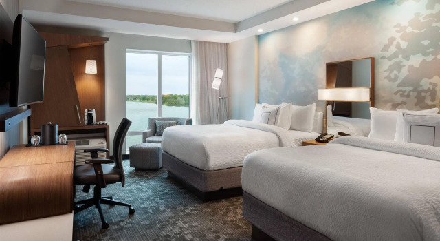 Четырёхместный номер Standard с видом на воду Courtyard by Marriott Winter Haven