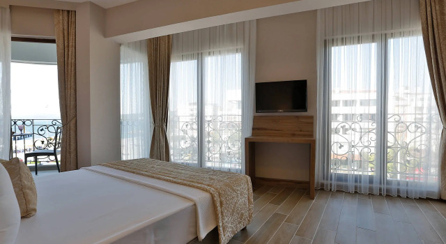 Номер Deluxe с балконом и с видом на море Kule Hotel