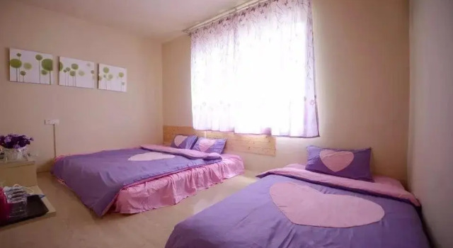 Yangshuo Jiayilong Homestay, Prenota Hotel Yangshuo Guangxi
