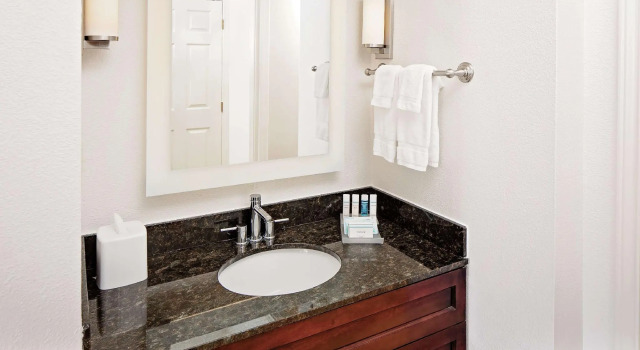 Двухместный люкс Premium c 1 комнатой Homewood Suites by Hilton Dallas Market Center