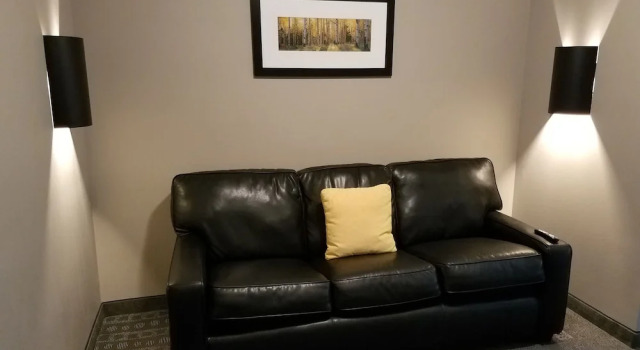 Люкс Standard Okoboji Inn & Suites