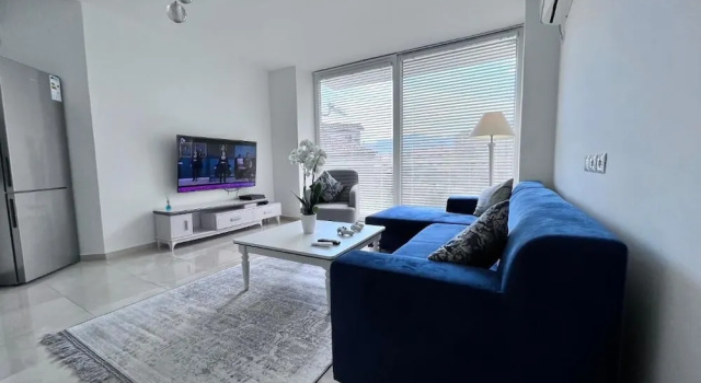 Апартаменты с 2 комнатами с балконом и с видом на город White Luxury Apartment