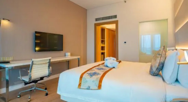 Номер Deluxe с красивым видом из окна Sanya Phoenix Airport Hotel