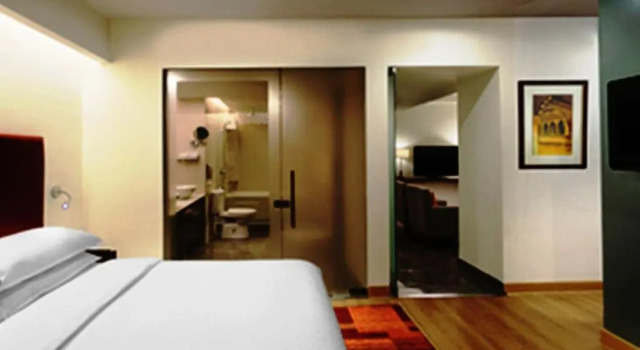 Двухместный клубный номер Standard Four Points by Sheraton Jaipur, City Square