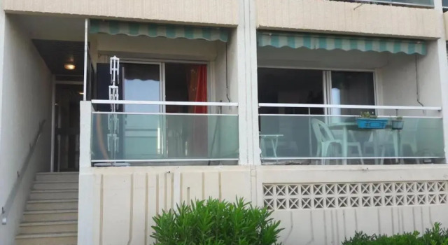 T3 Carnon, 1ère ligne 50m plage terrasse parking