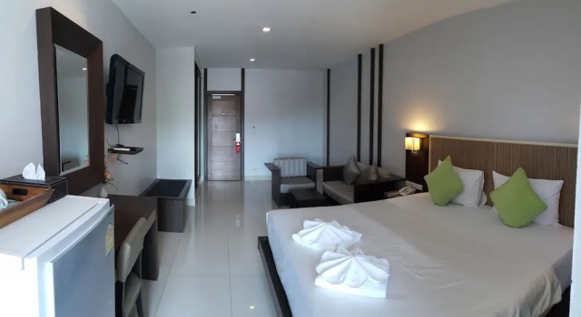 Номер Superior с балконом April Suites