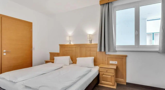 STANTON Lodge, Забронировать Апартаменты/квартира Отели Санкт-Антон-ам-Арльберг с парковкой, рядом с Горнолыжный подъемник Мульденлифт, Парковка