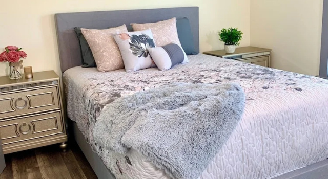 Вилла Classic The Southside Villa - With Private Yard & Parking, Near Falls & Casino by Niagara Hospitality