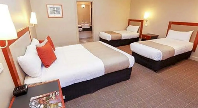 Четырёхместный номер Standard Quality Hotel Mildura Grand