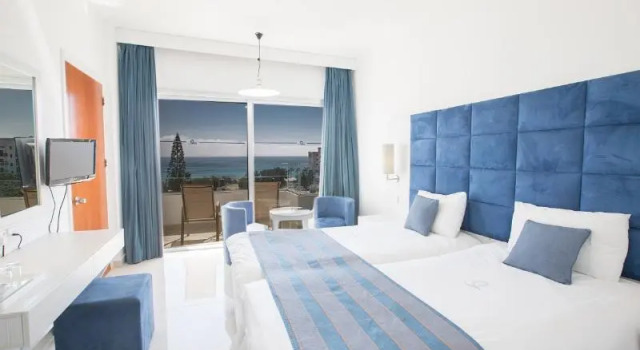 Standard Single quarto varanda Odessa Beach Hotel
