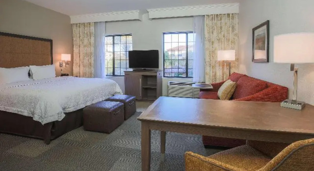 Люкс Hampton Inn & Suites Camarillo