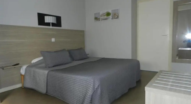Номер Comfort Hôtel Le Cerizay