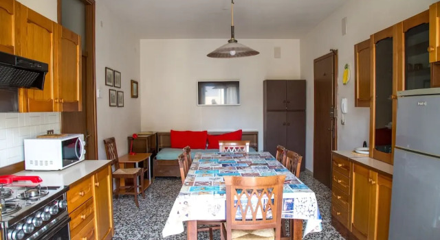 Апартаменты с 3 комнатами с балконом и с видом на город Downtown Flat 250mt From the Beach