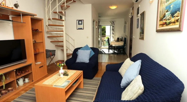 Apartment Sikirica 2, Varaa Huoneisto Hotellit Split-Dalmatia pysäköinnillä, Pysäköinti
