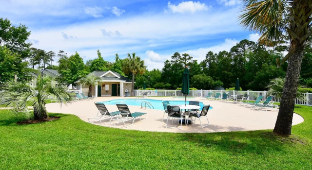 Located On The Ground Level And Across From The Pool With Pass To Huntington State Park! 2 Bedroom Condo by Peace Vacations, Забронировать Отель Полис-Айленд Lowcountry, рядом с True Blue Golf Club