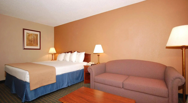 Magnuson Hotel Red Baron, Брондау Қонақ үй Гарден Сити 