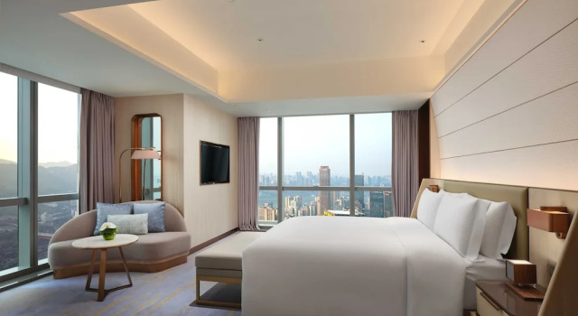 Номер Standard с видом на реку InterContinental Chongqing Raffles City by IHG