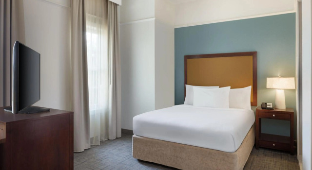 Residence Inn Savannah Downtown Historic District, Забронировать Отель Отели Саванны 3 звезды, рядом с Монументальная объединённая методистская церковь Весли, 3*
