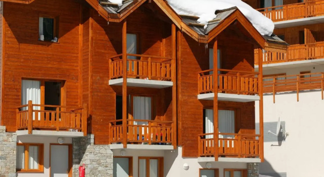 Les Chalets du Parc aux Etoiles - Cimes et Neige, Забронировать Шале Отели Пюи-Сен-Венсан с бассейном, рядом с Горнолыжный подъемник Роше Нуар, Бассейн