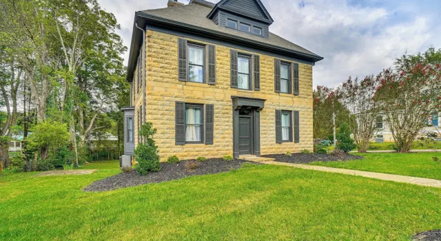 Spacious Athens Home ~ 1 Mi to Downtown!, Prenota Casa vacanze Athens Tennessee