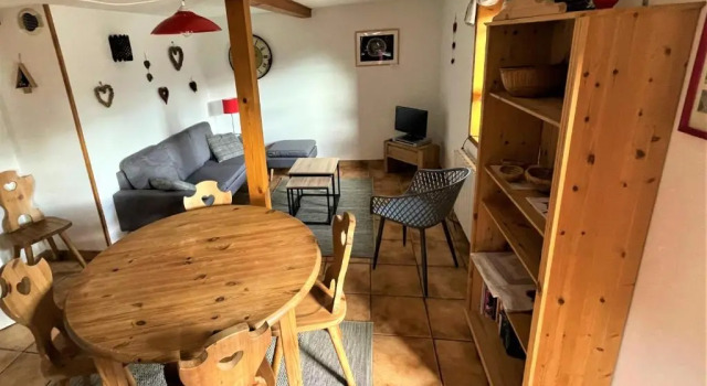 Апартаменты с балконом "CHALET LES ARAVIS" chalet et Appartements