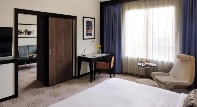 Люкс Avani Executive Отель Avani Deira Dubai