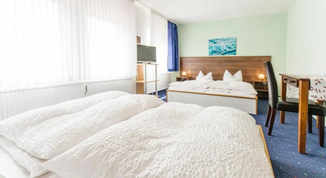 Hotel & Reitsportzentrum Kreuth, Book Hotel Heideck Franconian Lake District