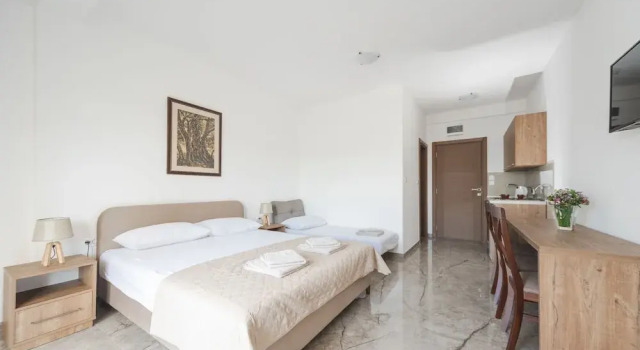 Апартаменты с балконом и с видом на море Apartments Agape